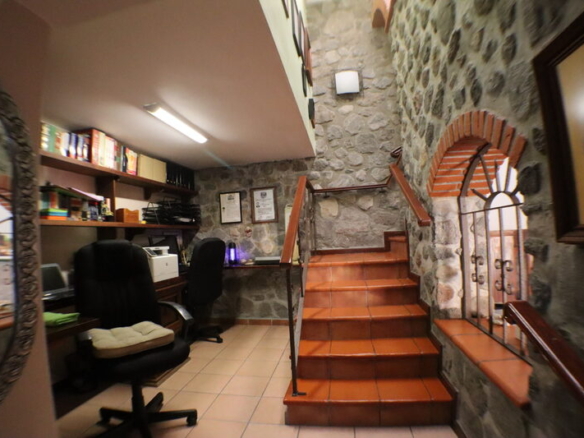 Venta de casa sola con alberca propia en Cuernavaca con vigilancia
