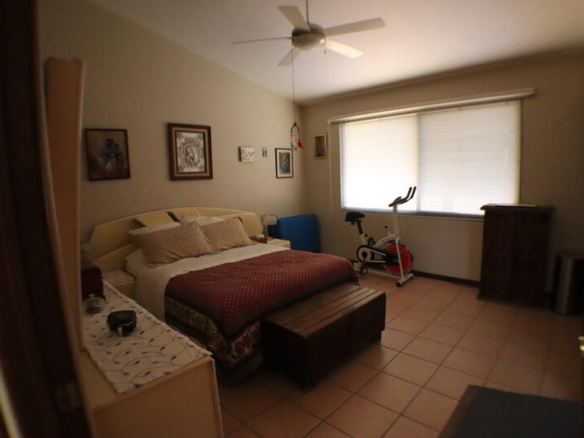 Venta de casa sola con alberca propia en Cuernavaca con vigilancia