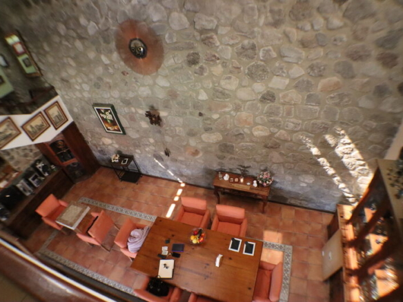 Venta de casa sola con alberca propia en Cuernavaca con vigilancia