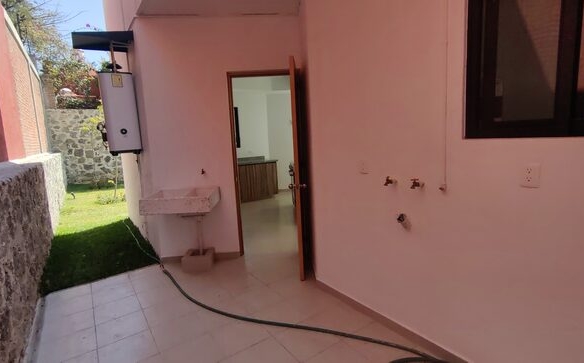 Venta de casa sola con alberca propia al norte de morellos