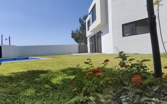 Venta de casa sola con alberca propia al norte de morellos
