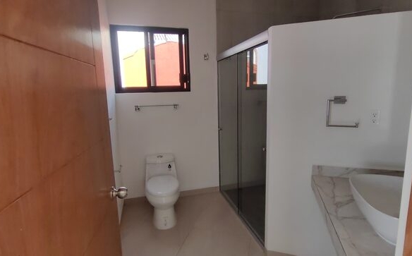 Venta de casa sola con alberca propia al norte de morellos