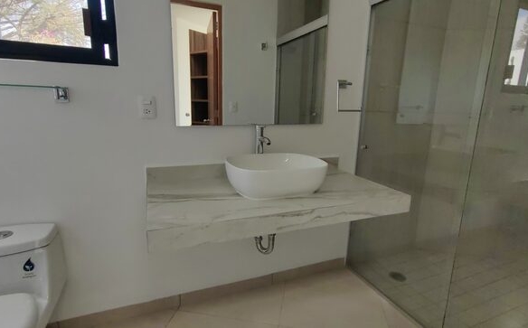 Venta de casa sola con alberca propia al norte de morellos