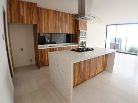 Venta de casa sola al norte de cuernavaca con vigilancia