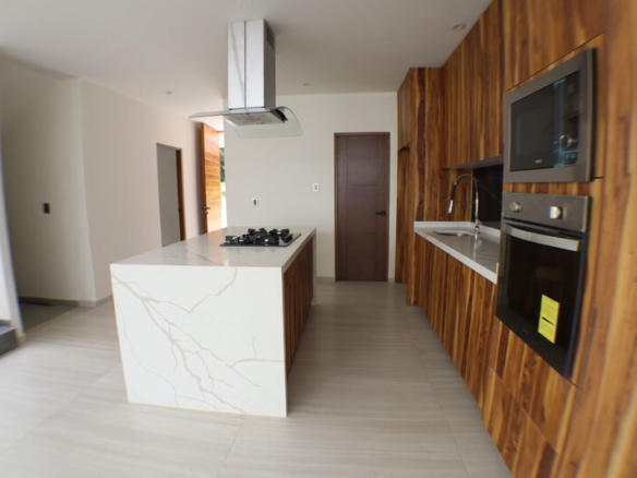 Venta de casa sola al norte de cuernavaca con vigilancia