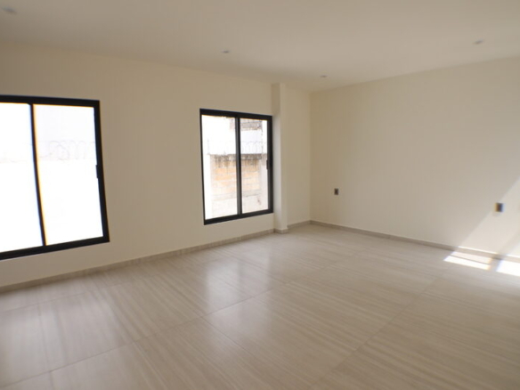 Venta de casa sola al norte de cuernavaca con vigilancia