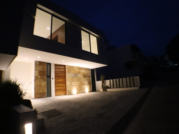 Venta de casa sola al norte de cuernavaca con vigilancia