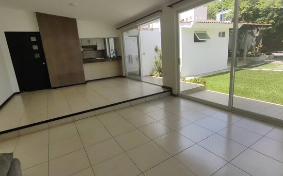 Venta de casas sola con alberca propia en Cuernavaca zona dorada