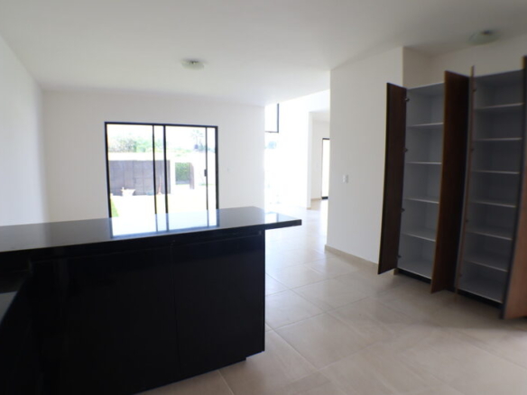venta de casas sola en fraccionamiento al sur de Morelos
