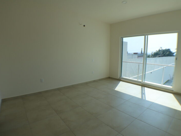 Venta de casa sola con alberca en fraccionamiento al sur de Morelos