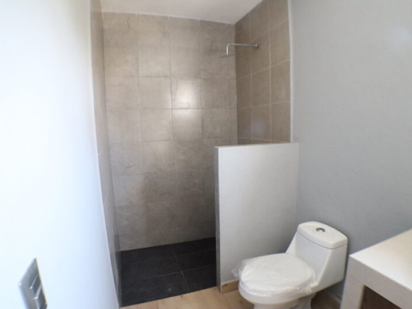 Venta de casa sola con alberca propia al sur de Morelos