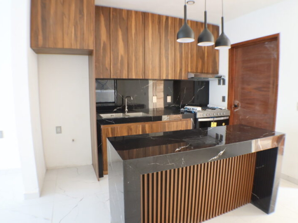 Venta de casa sola con alberca propia al sur de Cuernavaca