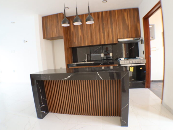 Venta de casa sola con alberca propia al sur de Cuernavaca