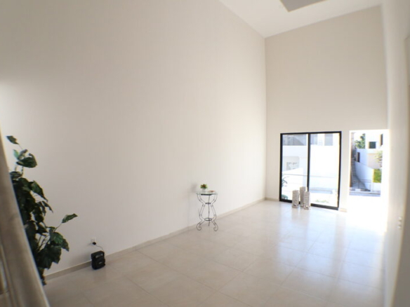 venta de casa sola con alberca propia en fraccionamiento al norte de Cuernavaca