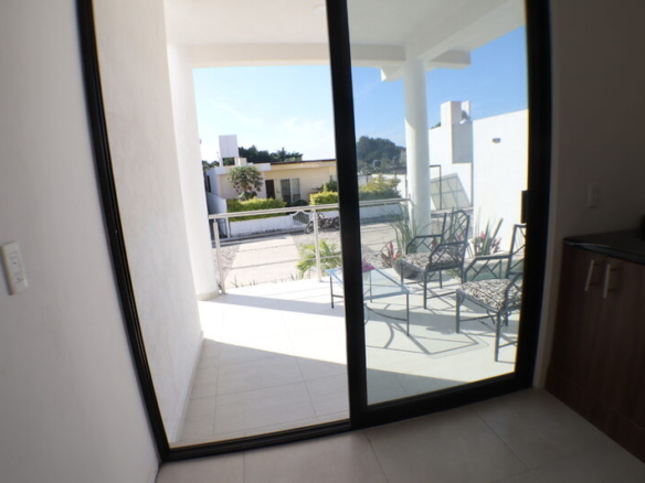 venta de casa sola con alberca propia en fraccionamiento al norte de Cuernavaca