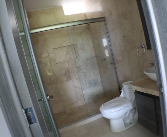 Venta de casa sola con alberca propia al sur de Morelos