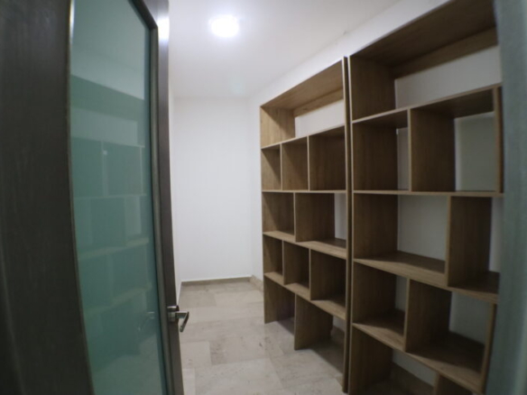 Venta de casa sola con alberca propia al sur de Morelos