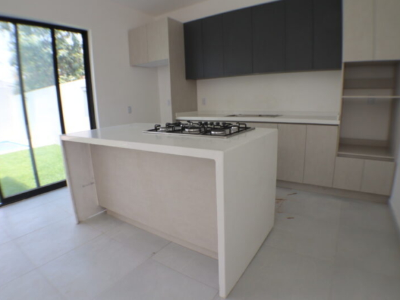 Venta de casa con alberca propia en el municipio de Jiutepec Morelos