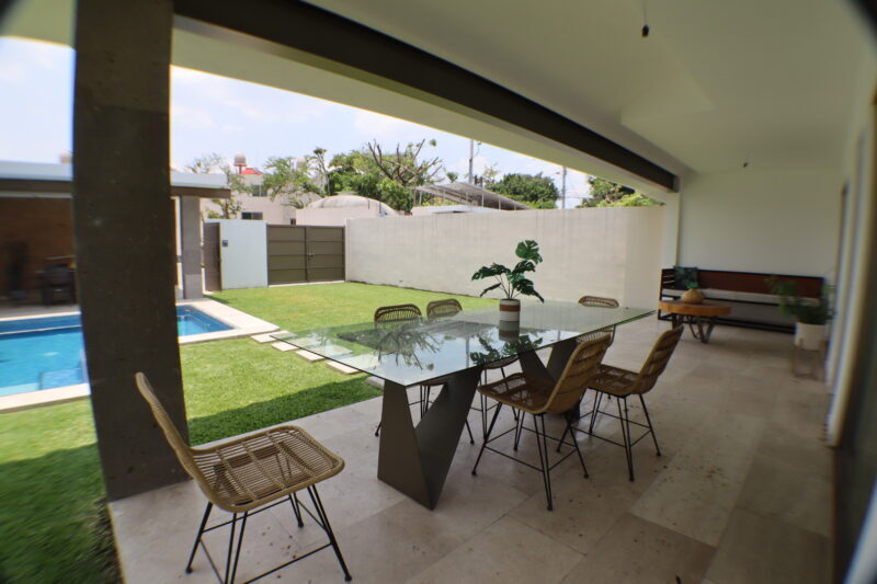 Venta de casa con alberca propia a 5 minutos del centro de Jiutepec, Morelos