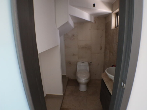 Venta de casa con alberca propia a 5 minutos del centro de Jiutepec, Morelos
