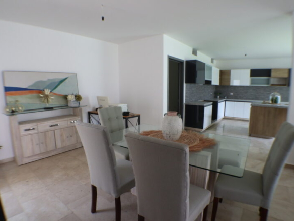 Venta de casa con alberca propia a 5 minutos del centro de Jiutepec, Morelos