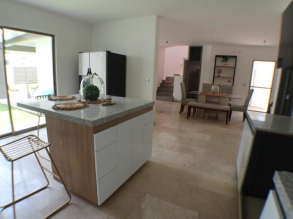 Venta de casa con alberca propia a 5 minutos del centro de Jiutepec, Morelos