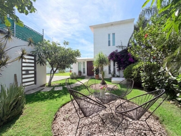 Venta de casa sola con alberca en cuautla morelos
